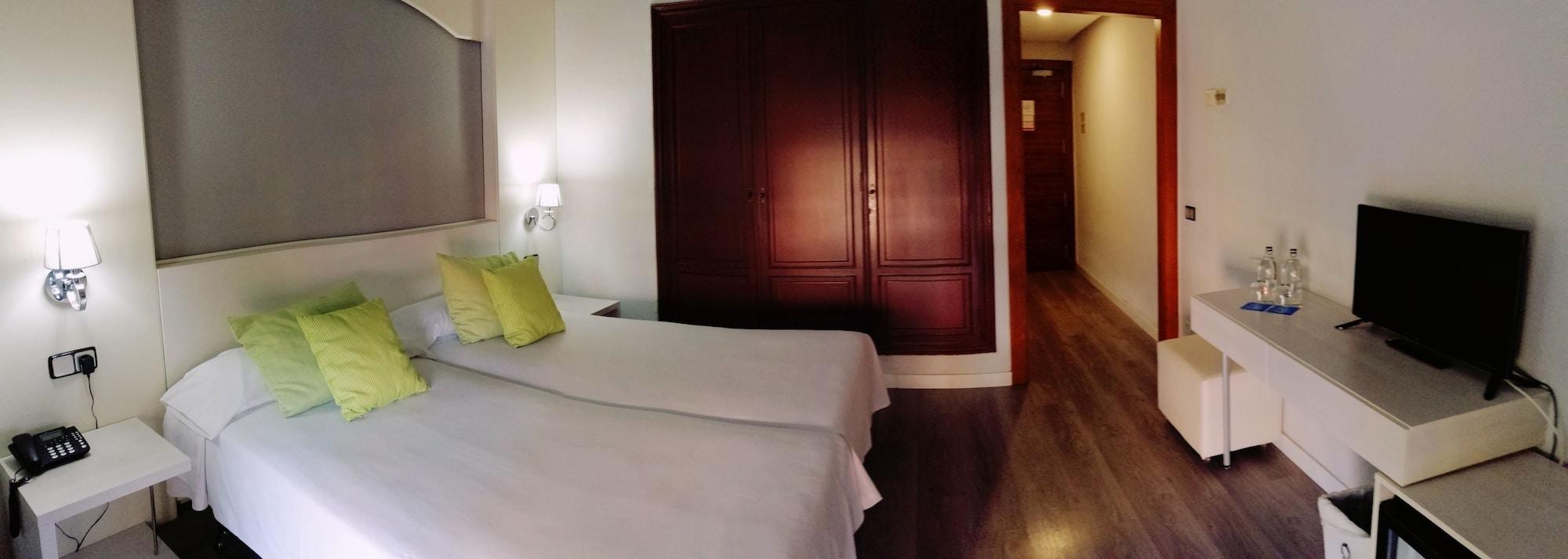Mir Octavio Hotel Algeciras Buitenkant foto