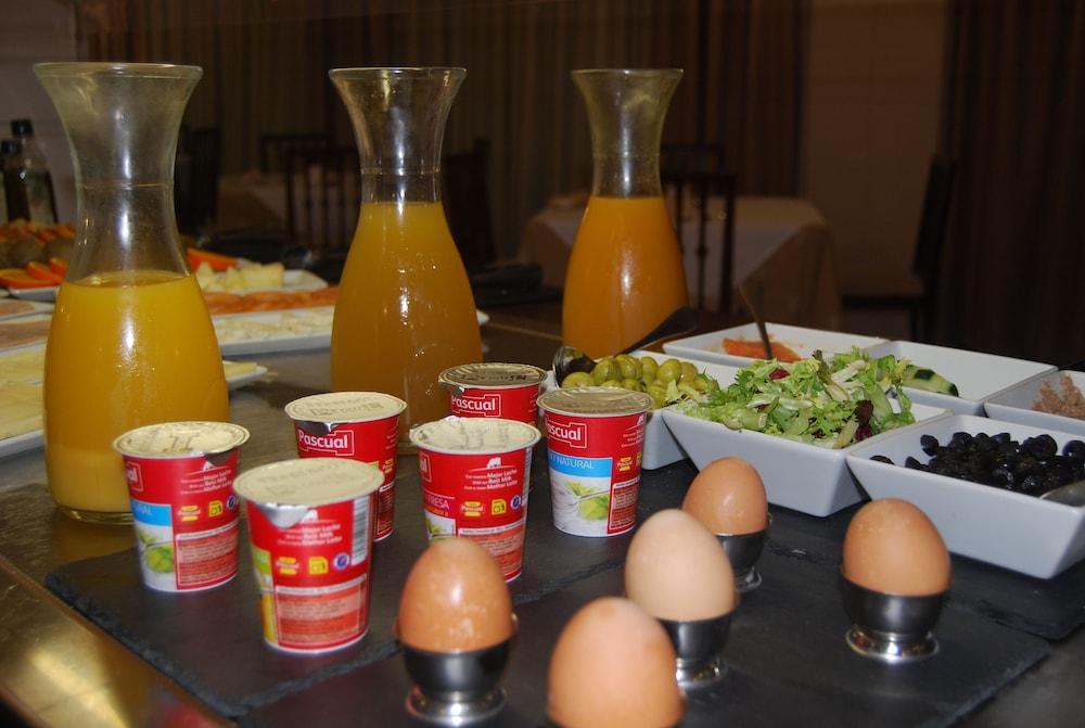 Mir Octavio Hotel Algeciras Buitenkant foto