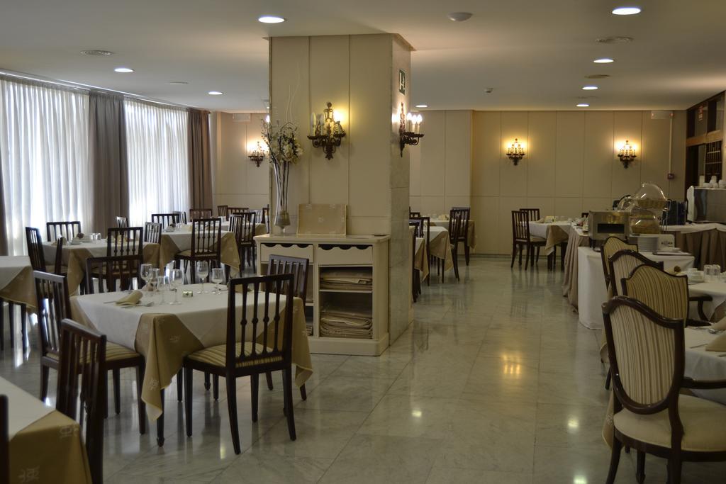 Mir Octavio Hotel Algeciras Buitenkant foto