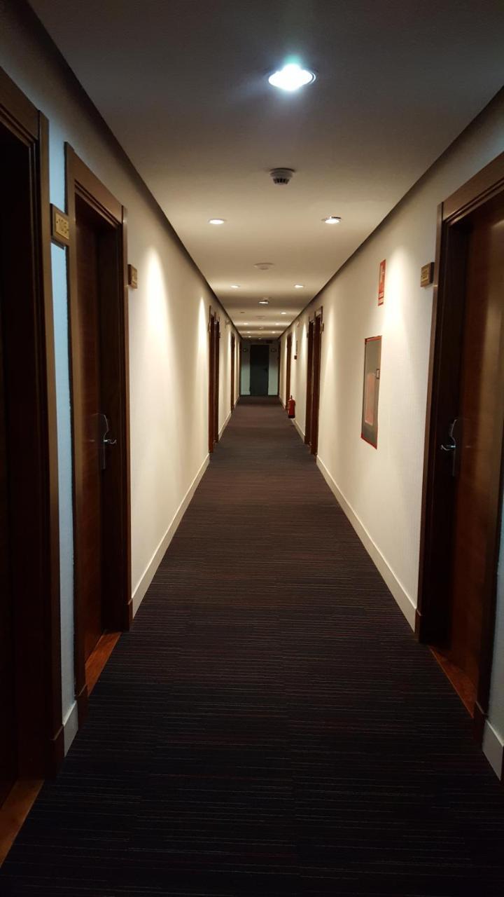 Mir Octavio Hotel Algeciras Buitenkant foto