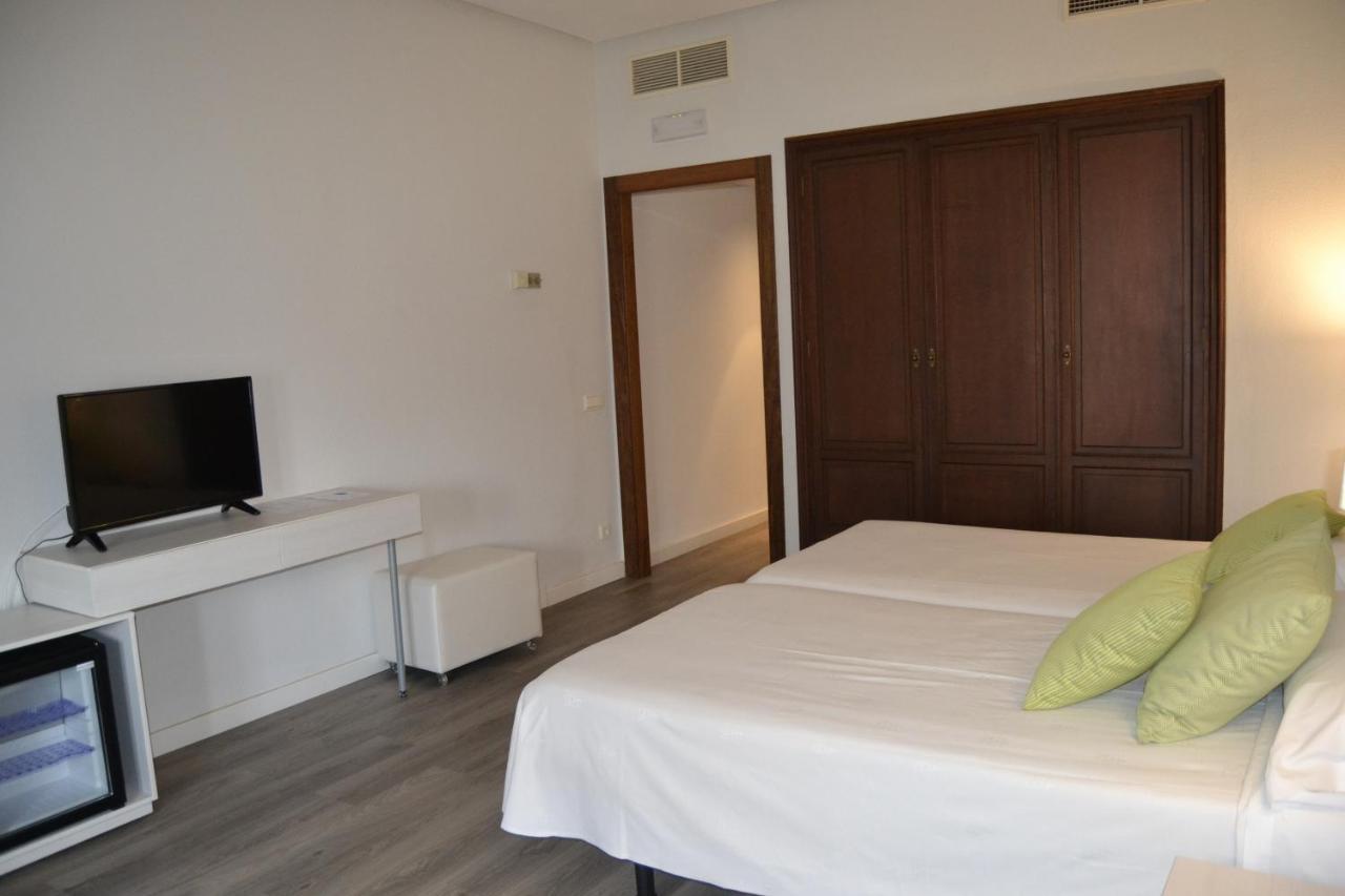 Mir Octavio Hotel Algeciras Buitenkant foto