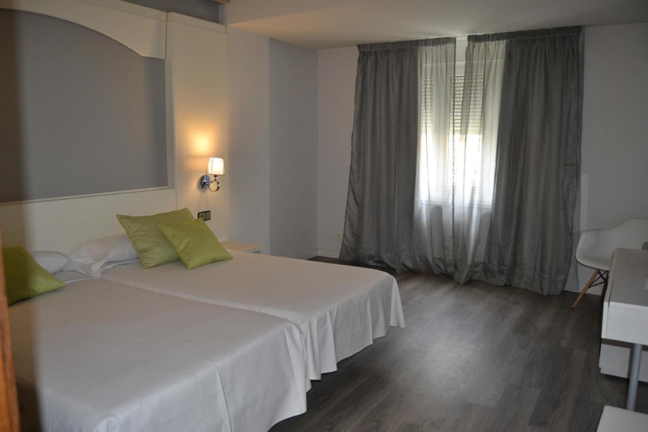 Mir Octavio Hotel Algeciras Buitenkant foto